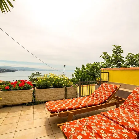 Apartment Oberhalb Voloscas Gelegene Moderne Opatija