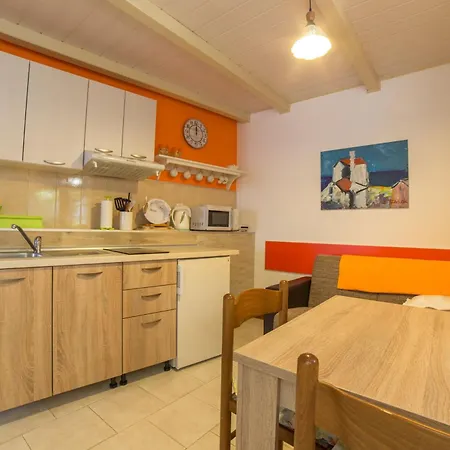 Oberhalb Voloscas Gelegene Moderne Apartment Opatija